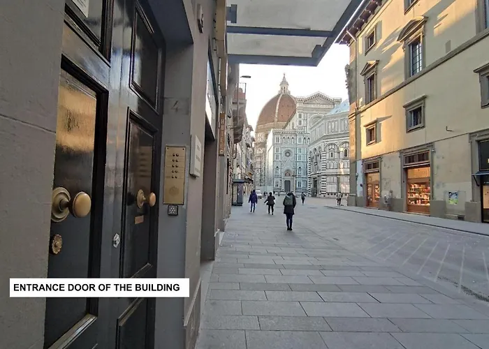 Damasco Penthouse With Terrace Near The Duomo